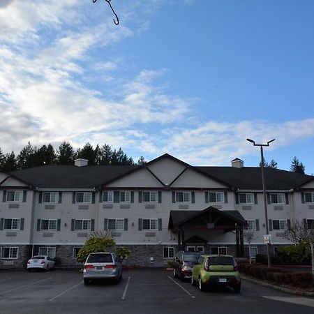 Fairbridge Inn & Suites Dupont Bagian luar foto